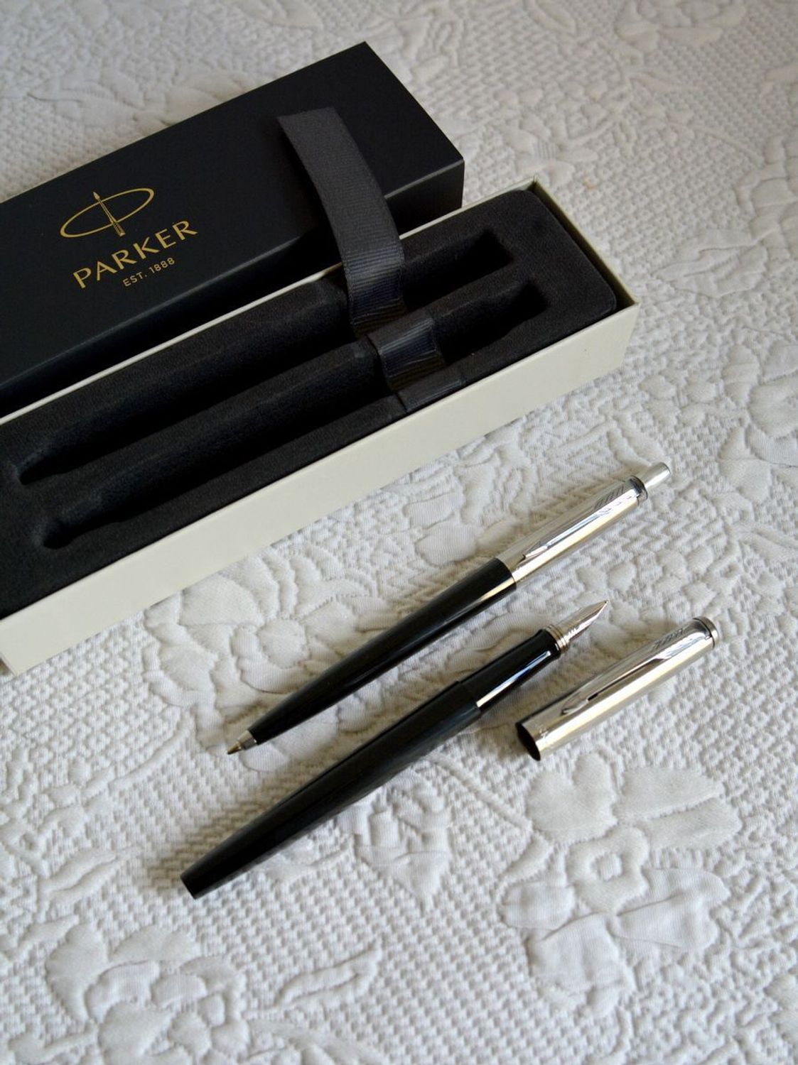 Zestaw prezentowy dla nauczyciela Parker Pióro Jotter z długopisem stal GT Parker 2096430-S003301 (2).JPG